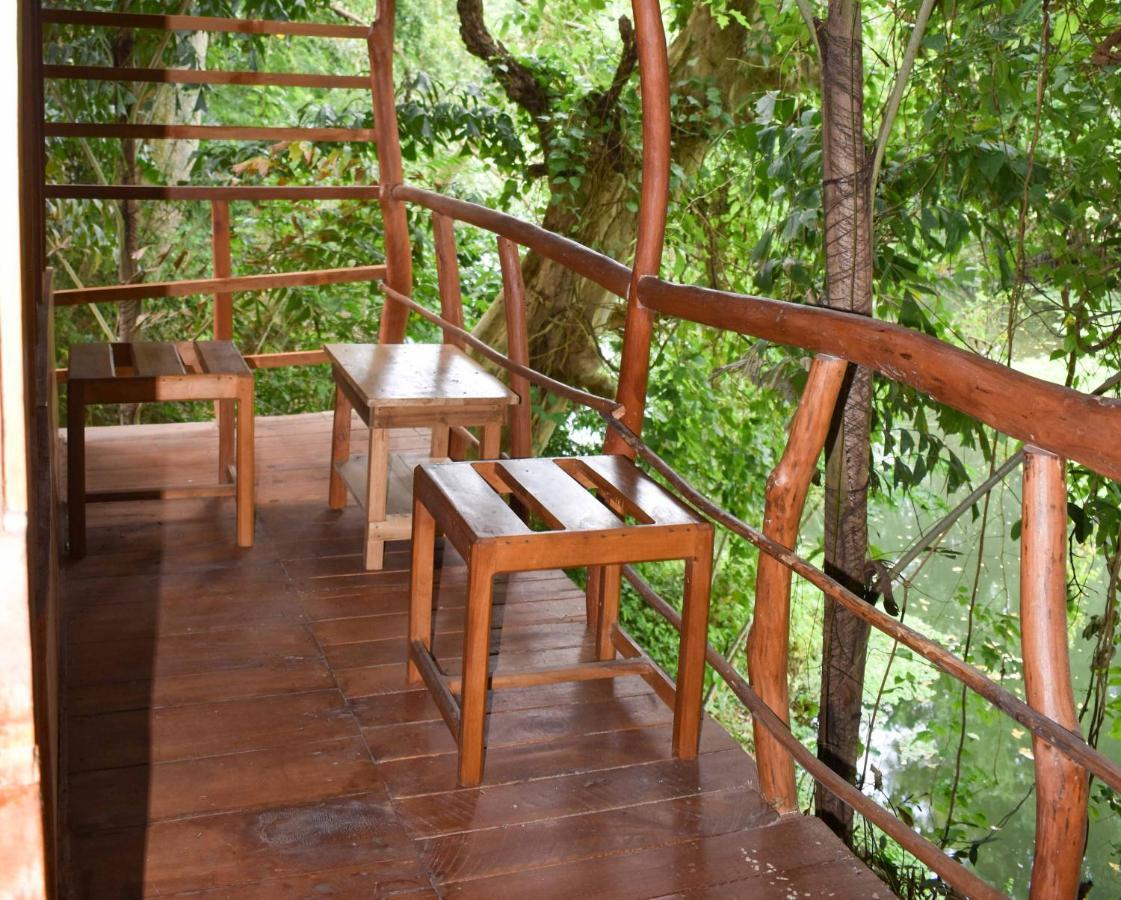 Villa Kumbuk Tree House Tissamaharama Exterior foto
